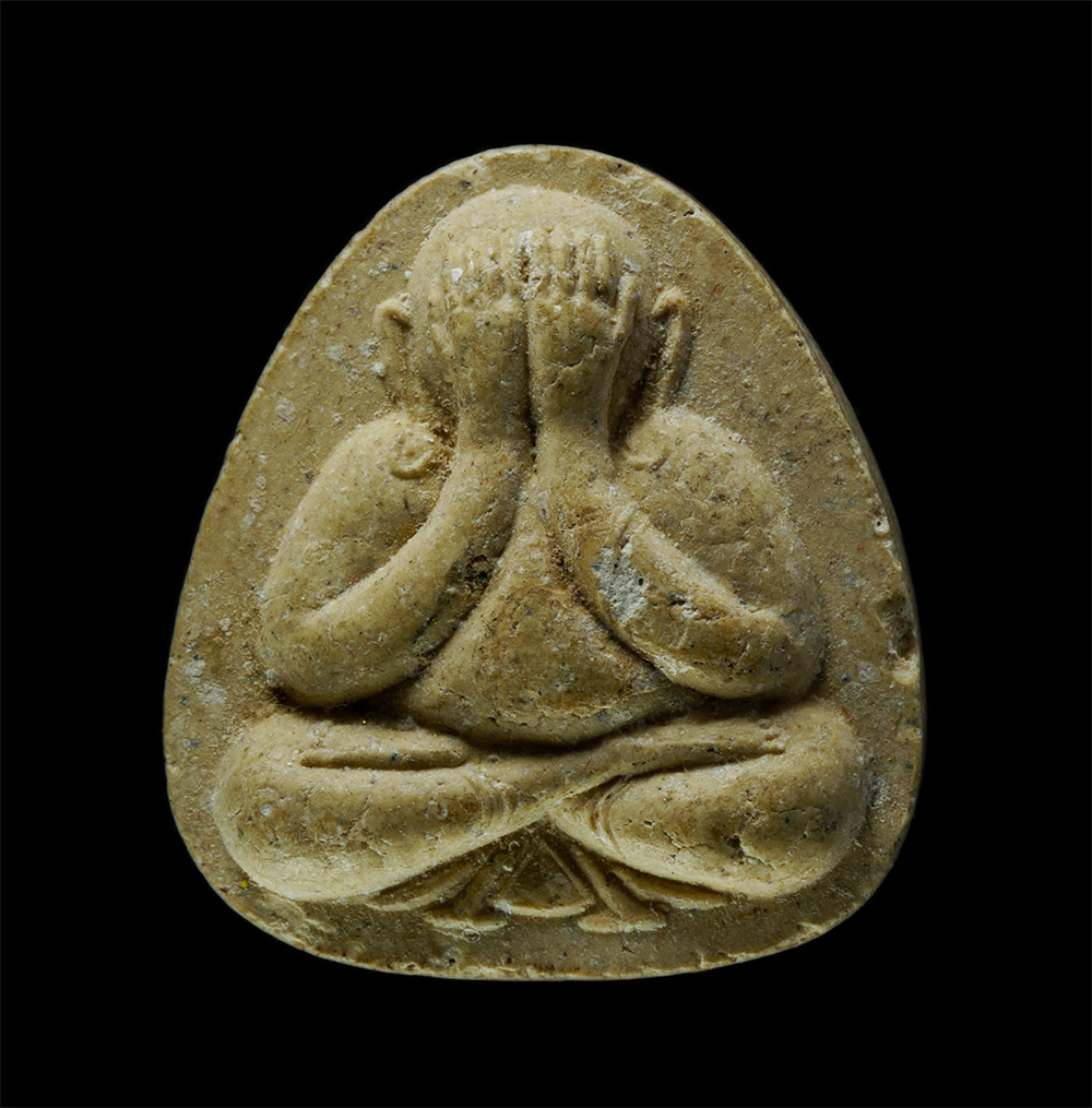 20Jan25 (73)p.jpg - พระปิดตามหาอุตม์ หลวงปู่สุต วัดปฐมพานิช อ.บ้านหมี่ จ.ลพบุรี รุ่นไตรมาส อายุวัฒนมงคล 90 ปี พ.ศ.2536 เนื้อผงพุทธคุณ ผงว่าน โรยเส้นเกศา พระเก่าสวยมวลสารด [..] | https://kamulet.in.th